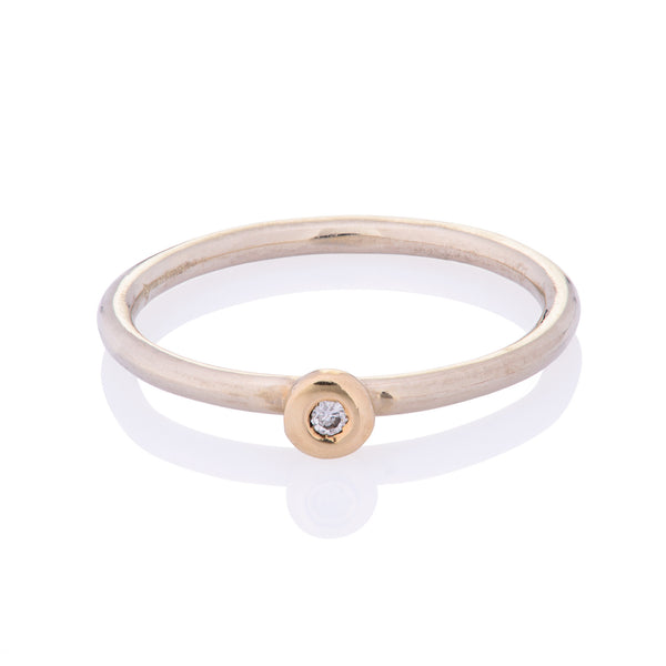 DD Workshop | Brushed gold and diamond ring - Kristina Goes West