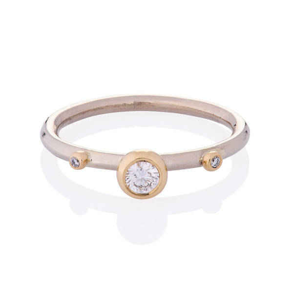DD Workshop | Brushed gold and Matura diamonds ring Bud - Kristina Goes West