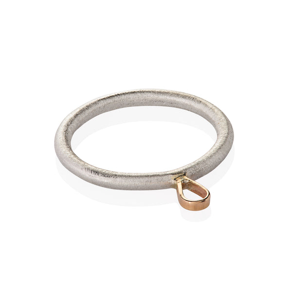 DD Workshop | Brushed silver and gold ring Drop - Kristina Goes West