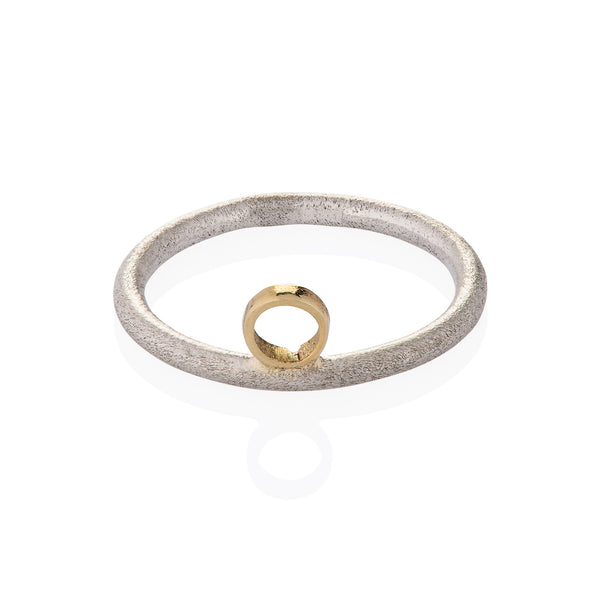 DD Workshop | Brushed silver and gold ring Dew - Kristina Goes West