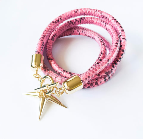 Two-in-one pink snake effect leather choker and double bracelet | KRISTINAGOESWEST.COM  - 1
