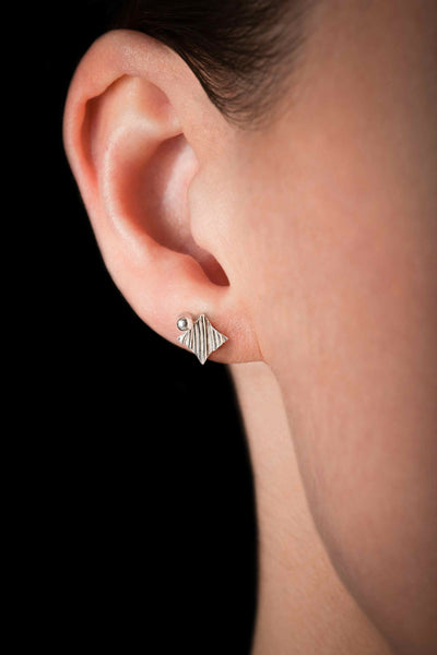 KGW by S.B. | Stripey silver earrings with a drop - Kristina Goes West - 3
