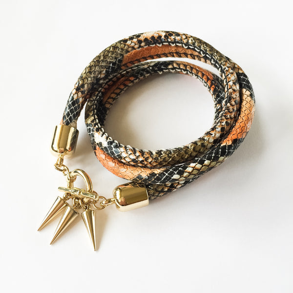 Two-in-one burnt orange snake effect leather choker and double bracelet | KRISTINAGOESWEST.COM  - 1