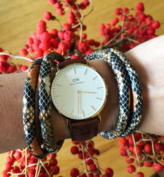 Two-in-one burnt orange snake effect leather choker and double bracelet | KRISTINAGOESWEST.COM  - 5