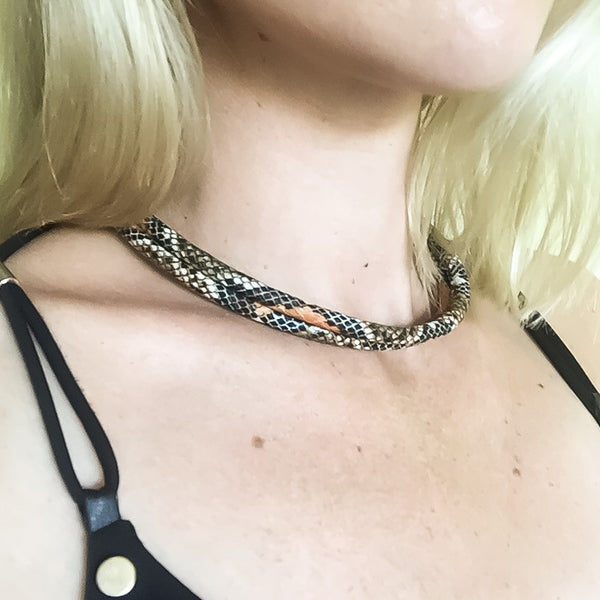 Two-in-one burnt orange snake effect leather choker and double bracelet | KRISTINAGOESWEST.COM  - 7